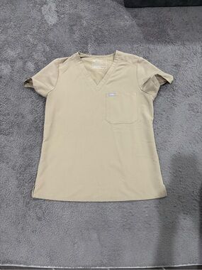 Small FIGS Latte Scrub Top